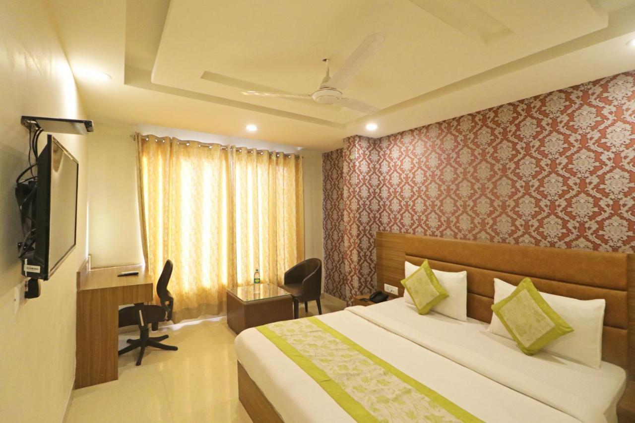 Hotel Ronit Royal Delhi Airport By D'Capitol Neu-Delhi Exterior foto