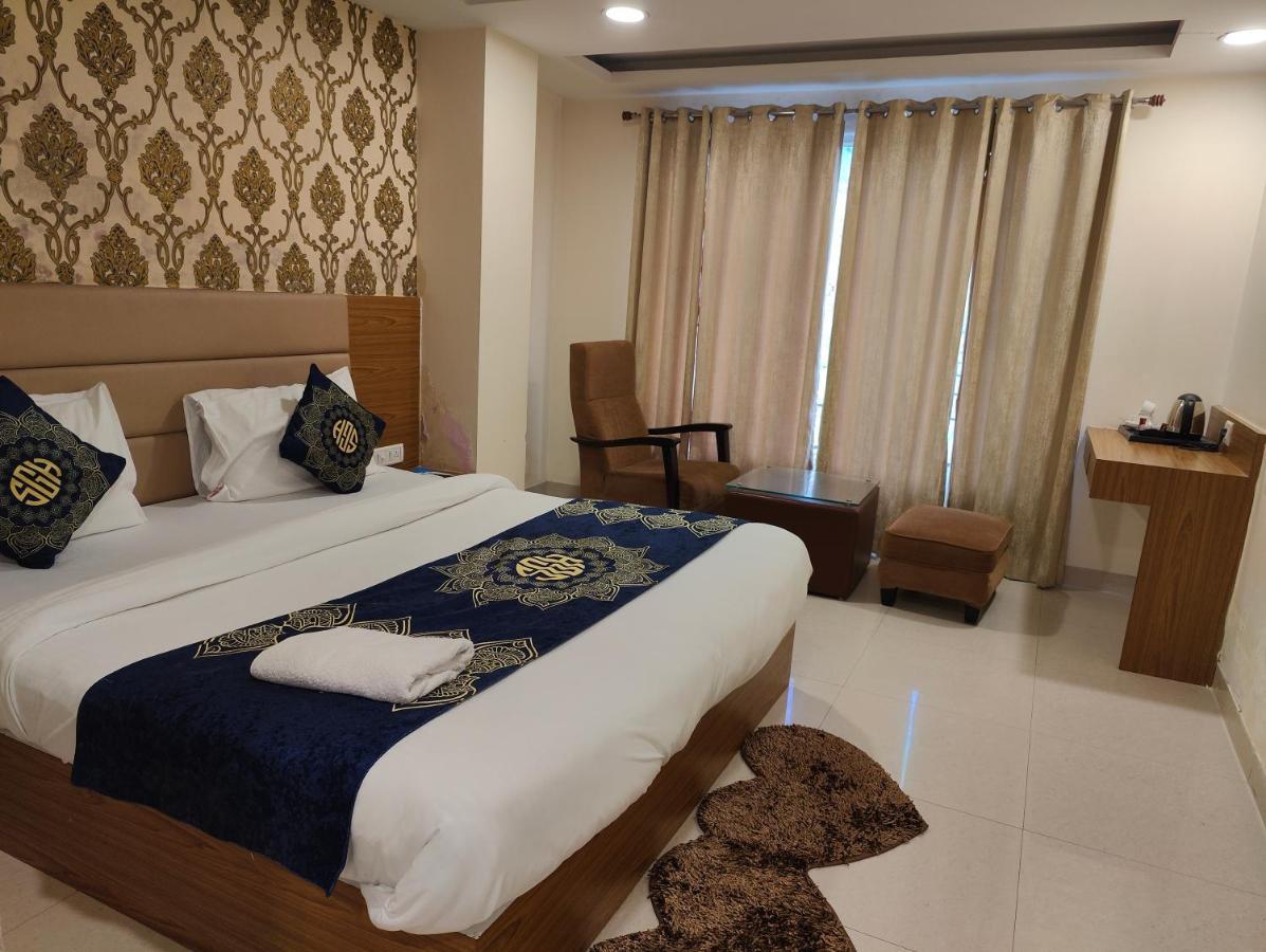 Hotel Ronit Royal Delhi Airport By D'Capitol Neu-Delhi Exterior foto