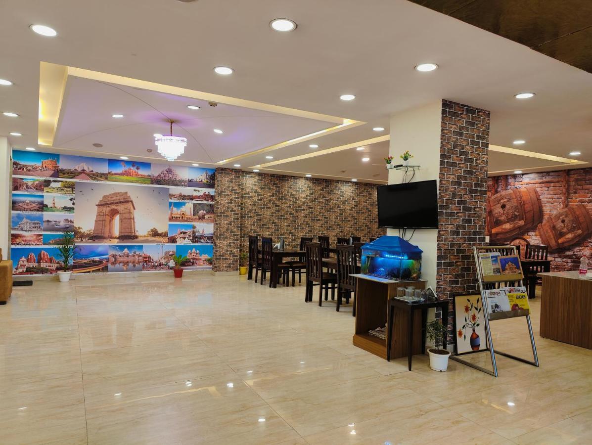 Hotel Ronit Royal Delhi Airport By D'Capitol Neu-Delhi Exterior foto