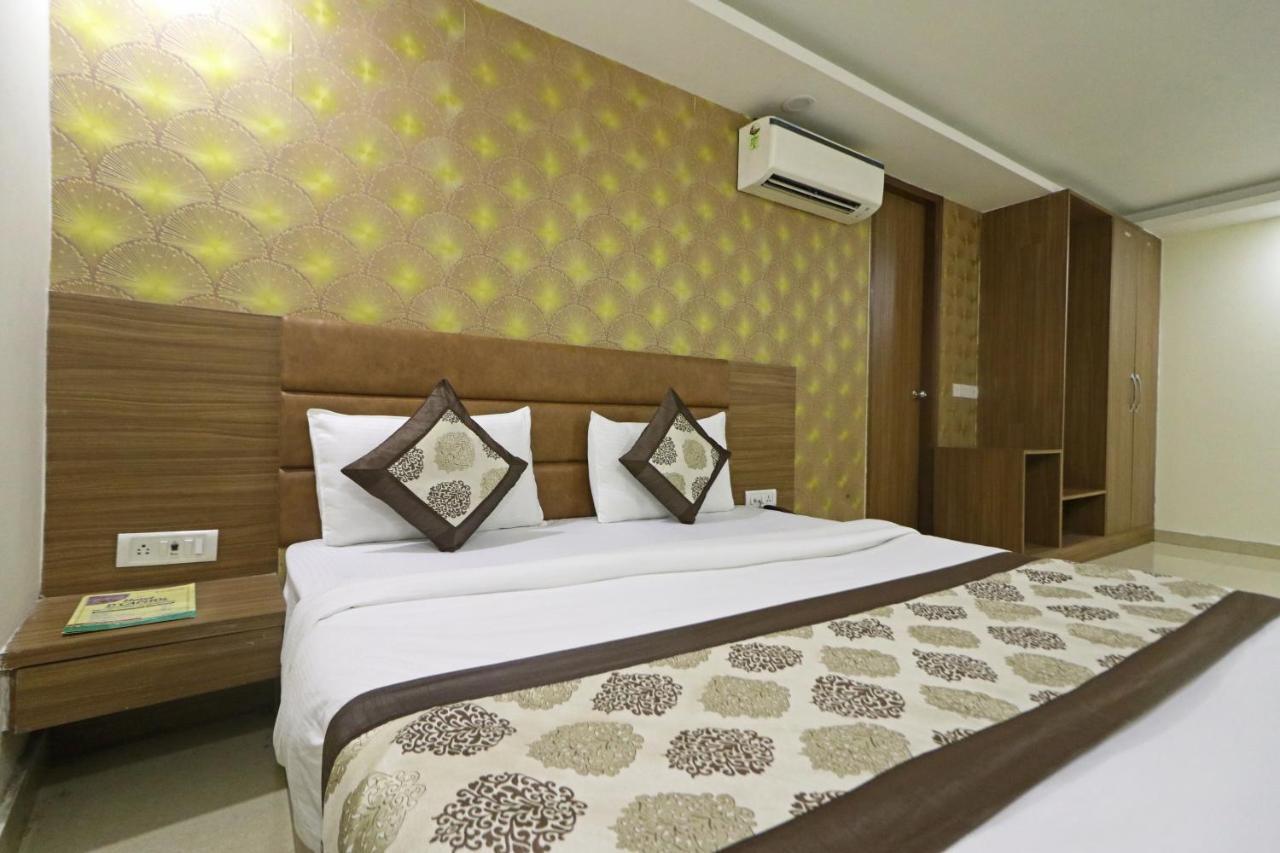 Hotel Ronit Royal Delhi Airport By D'Capitol Neu-Delhi Exterior foto